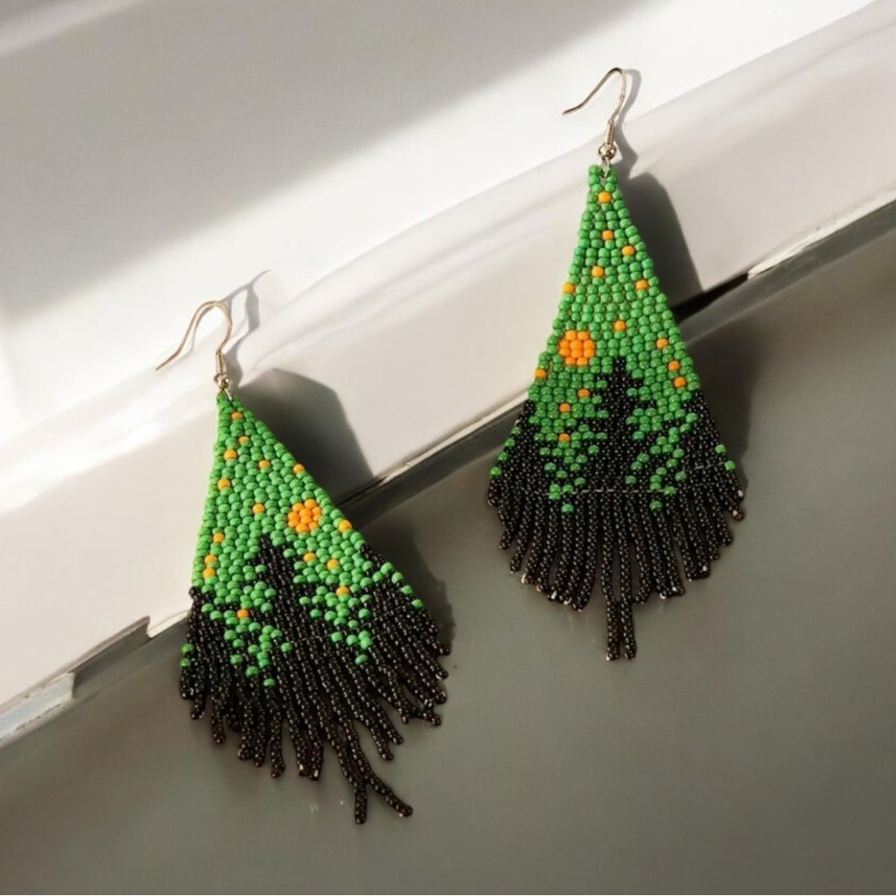 The Great Spruce Forest Pattern Beaded Tassel Earrings. New. - Picture 5 of 9